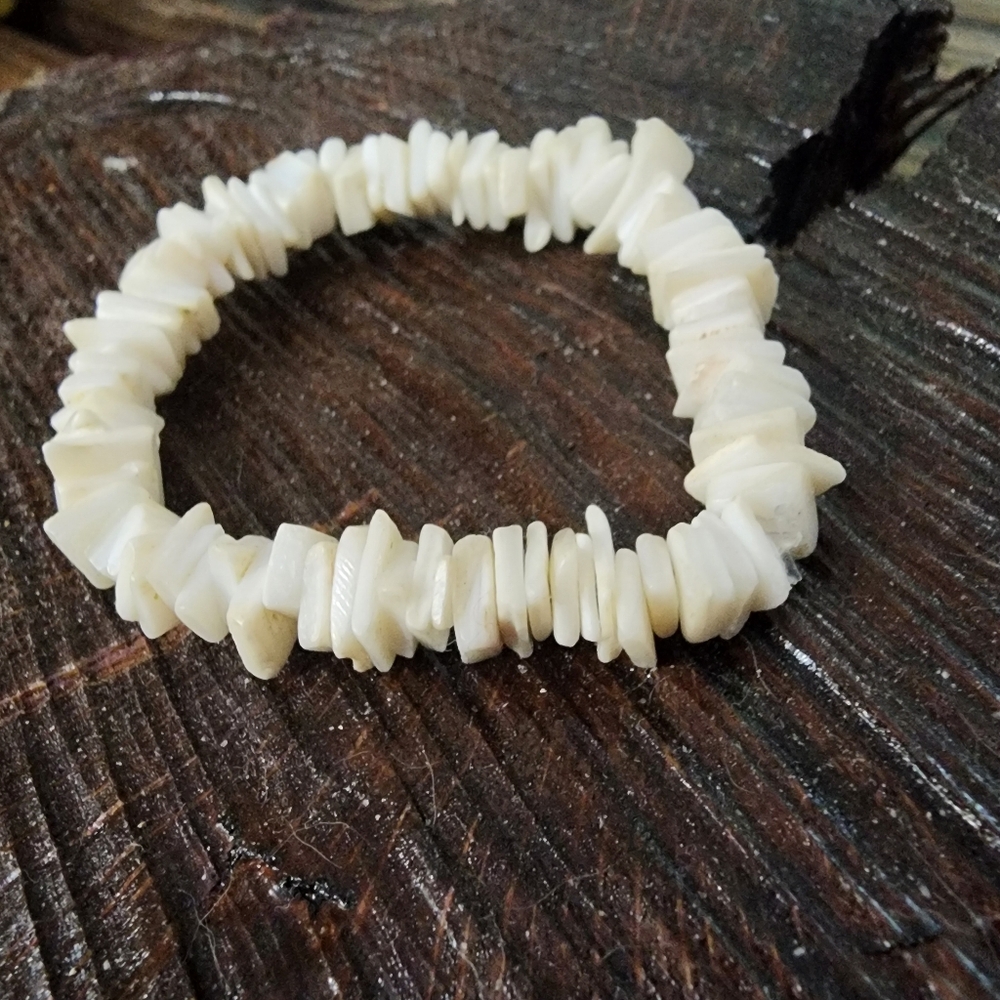 Handmade Shell beaded stretch Bracelet